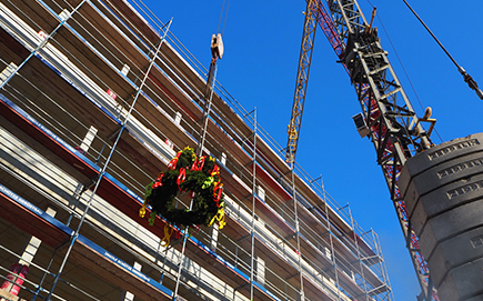 Wir feiern Richtfest.